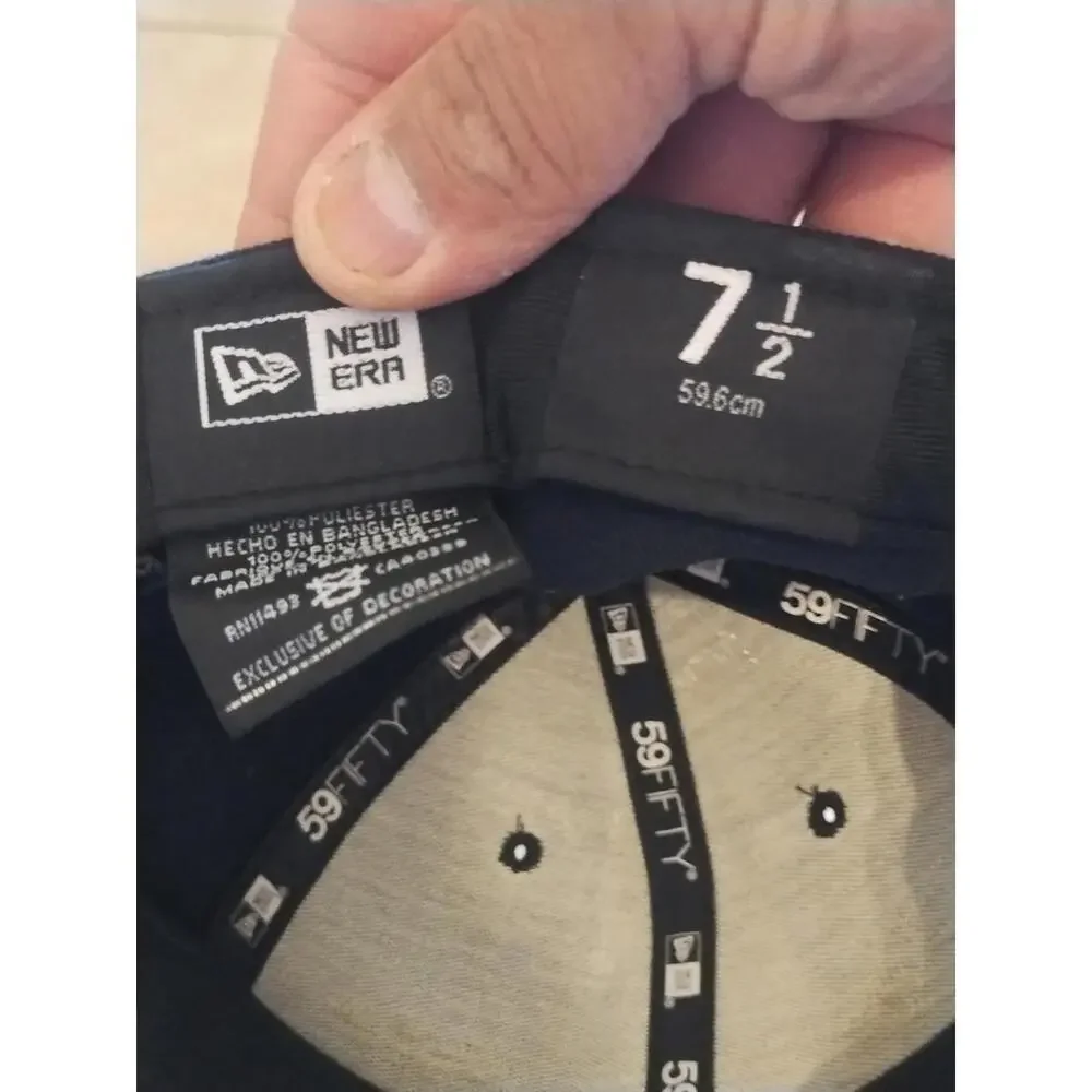 Seattle Mariners New era fitted hat size 7 and 1/2